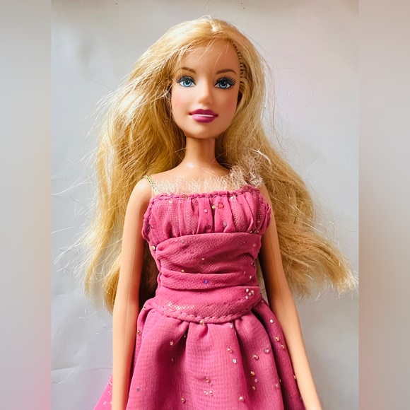 Fashion fever barbie doll 2007 - Picture 1 of 13